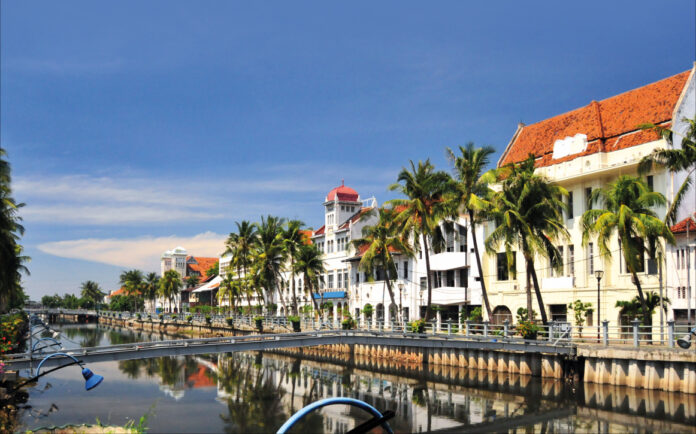 Jakarta, Java, Indonesia c iStock_488874832_ Mtcurado